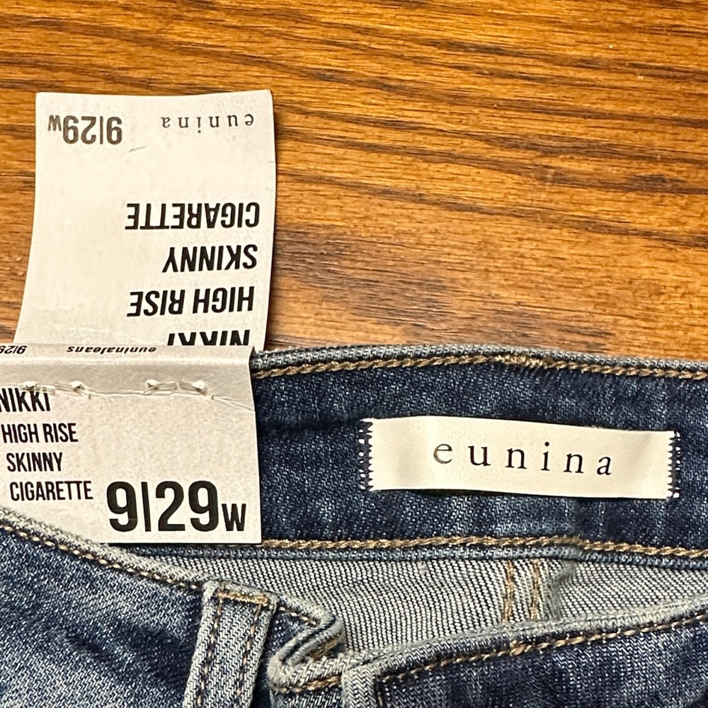 Eunina Women's Frayed Hem Blue Jeans - Picture 4 of 10